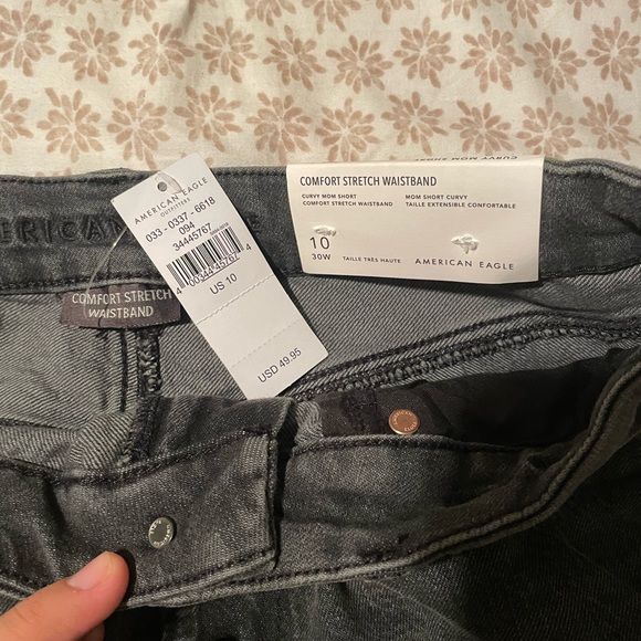American Eagle curvy mom shorts - Picture 2 of 5
